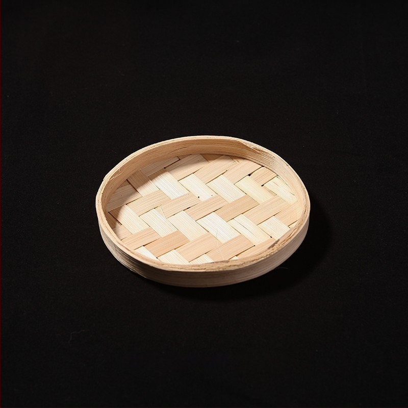 Fotorekviziti u drevnom stilu, antikne jade lutke, drveni pozadinski okvir, kod proizvoda Xw5g7eym