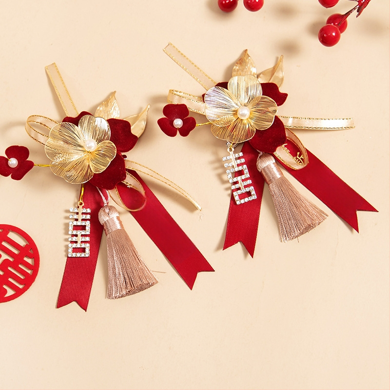 Kāzu corsage komplekts ar zīda ziediem, roku darītas brošes līgavai, līgavim un vecākiem