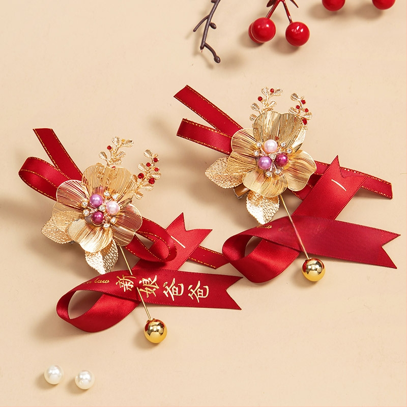 Kāzu corsage komplekts ar zīda ziediem, roku darītas brošes līgavai, līgavim un vecākiem