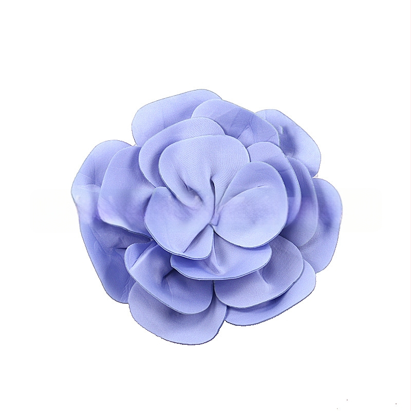 Liels ziedu galvas piederums, roku darīts, mūsdienīgs ziedu stils, materiāls: air cotton, forma: zieds, individuāli iepakots