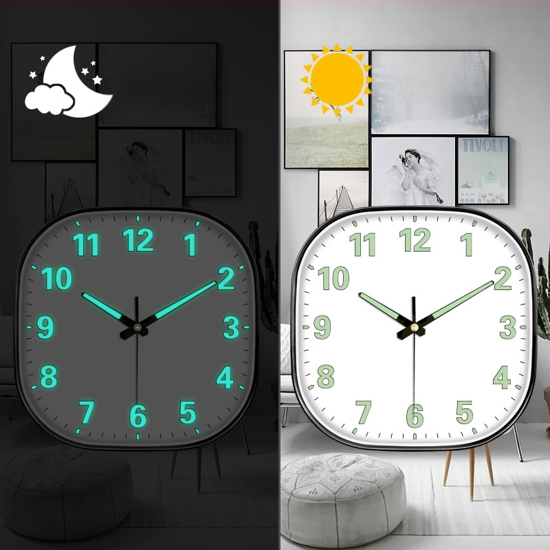 Laudkell analoogse näiduga, mehaaniline liikumine, töötab patareidega, karastatud klaasist dial, vaikne töö