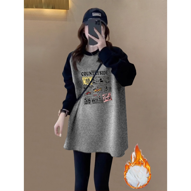 Γυναικείο τοπ βάσης με μέσο μήκος, δύο-τόνο βελούδινο βουρτσισμένο ύφασμα, μακριά μανίκια, στρογγυλή λαιμόκηψη, χαλαρή εφαρμογή, ύφασμα από γούνα κουνελιού, μοτίβο με γράμματα, άνοιξη