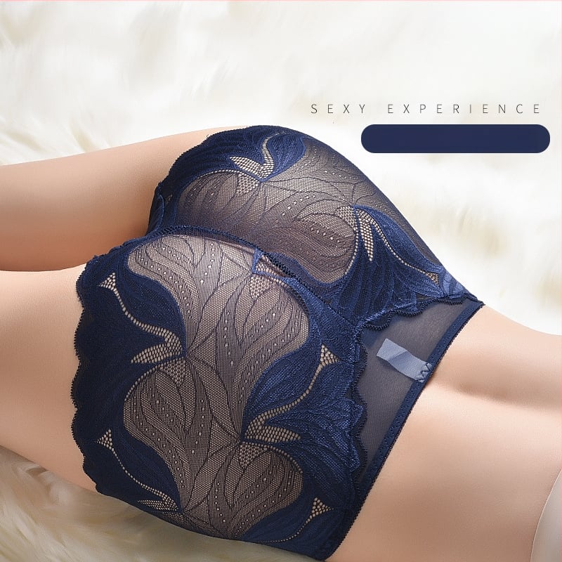 Sieviešu mežģīņu biksītes ar vidukļa jostu — ziedu raksts, elpojošas, paceļ bokus; neilona mežģīne (50–70%), kokvilnas iekšējā odere (50–70%)