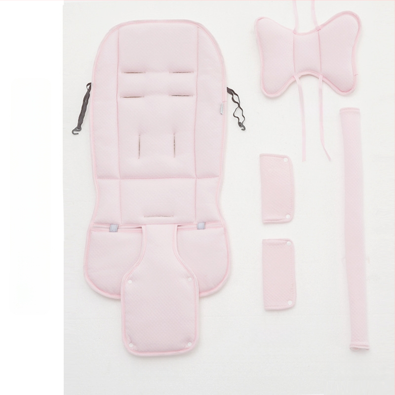 Ratiem sedes spilventiņš – visu sezonu, divpusējs, priekšējā aizsardzība; Materiāli: tīra kokvilna + zīda diegi + ice silk; vecums 0–1 g; pielāgojama