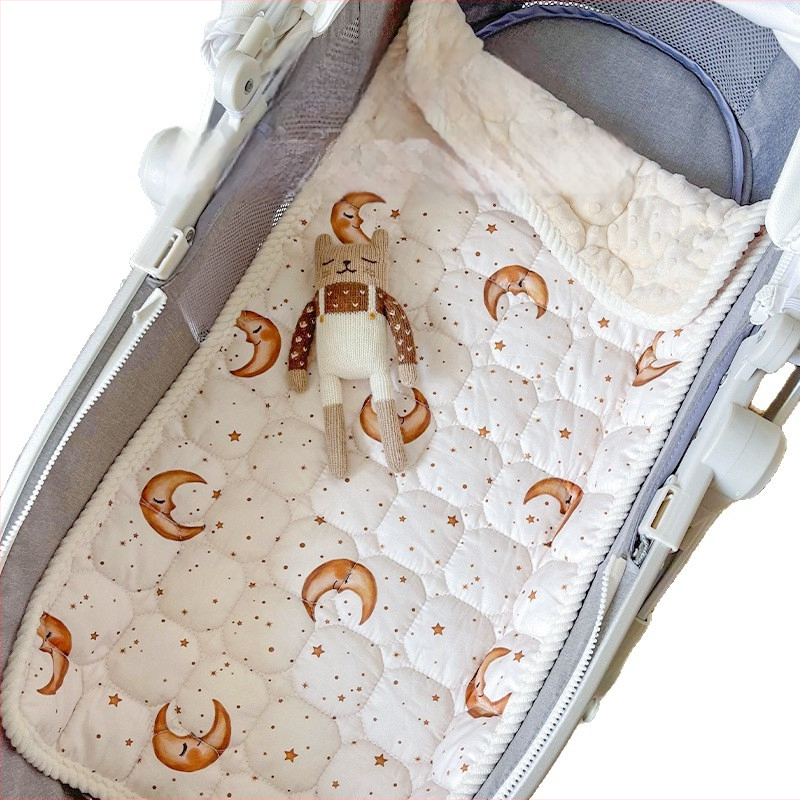 Vankri istmepadi – puuvillane alus beebidele 0–1-aastastele, beebi positsioneerimise padi