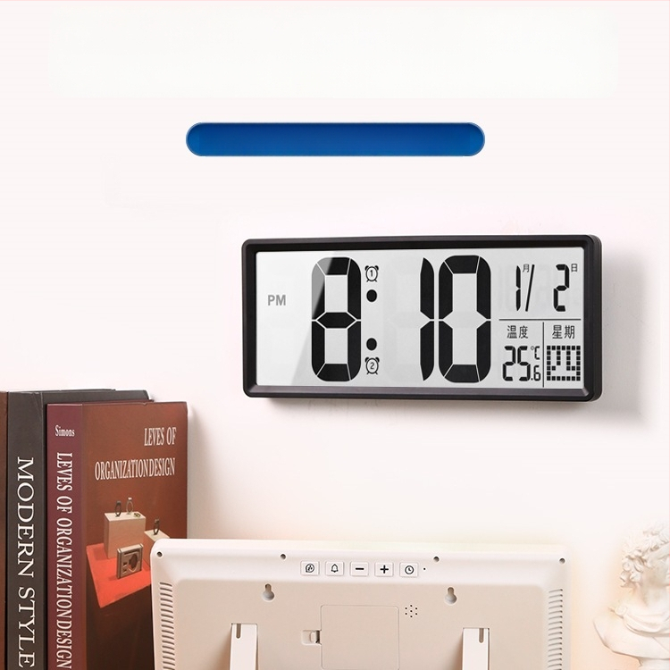 Galda pulkstenis ar LED displeju, klusa darbība, Snooze funkcija un nakts apgaismojums; barošanas no baterijām