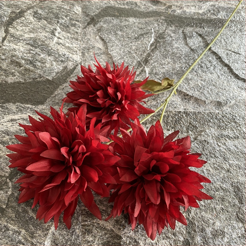 3 galvų liepsnos chrysanthemum Kamuolys iš šilko – vestuvinė dekoracija, nuotraukų rekvizitai, namų ekspozicija (Medžiaga: šilkas; Įvairovė: 1327355784; Panaudojimas: vestuvės, nuotraukų rekvizitai, namų ekspozicija)