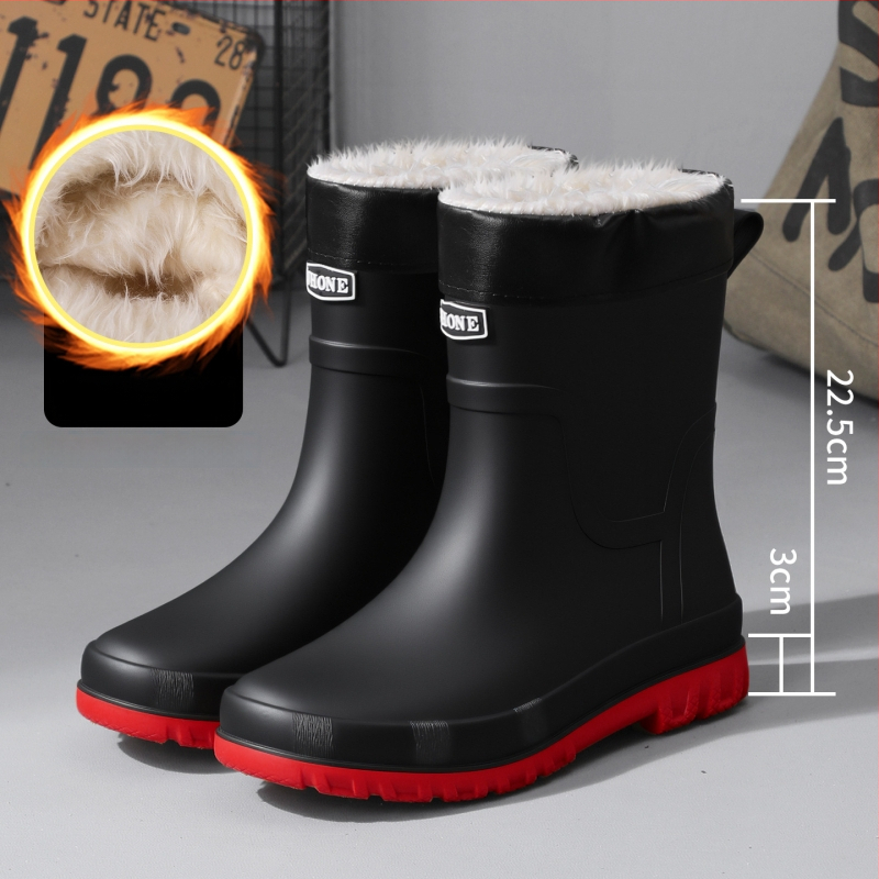 Vīriešu vidēja garuma lietus zābaki – ūdensdroši, ar anti‑slīdējošu zoli, iekšpusē mākslīgā kažokāda un sietveida oderes, ar vienāgabā izliektu zoli