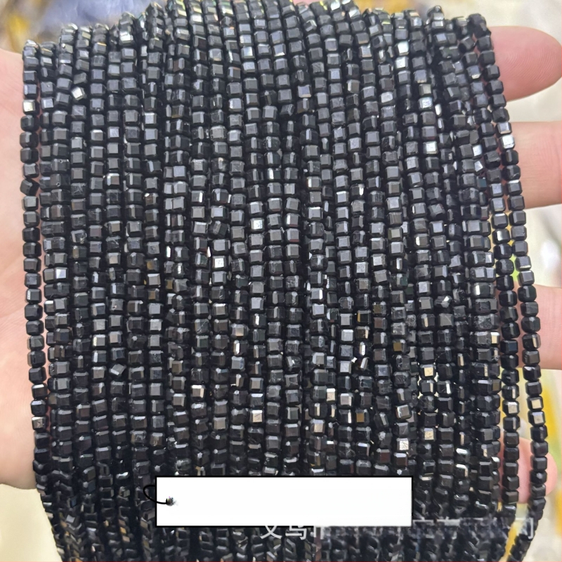 DIY ékszer gyöngyök turmalinból — természetes turmalin sorozat, vágás, csiszolás, polírozás, prémium stílus