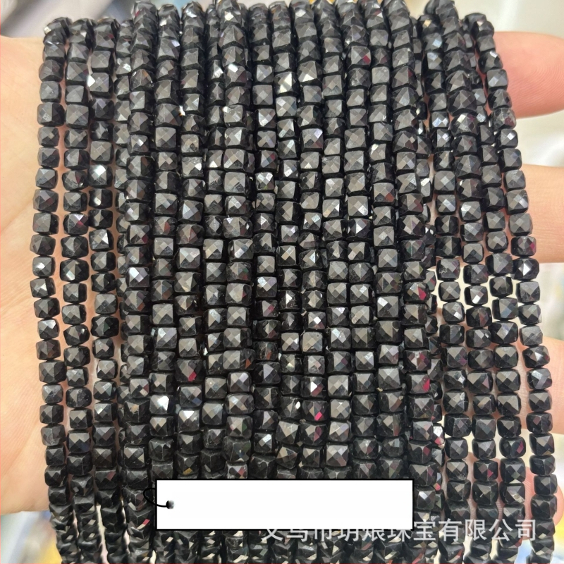 DIY ékszer gyöngyök turmalinból — természetes turmalin sorozat, vágás, csiszolás, polírozás, prémium stílus