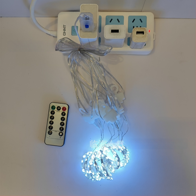 LED užuolaidų šviesos gija su 300 LED, IP68, USB maitinimas 5V, reguliuojamas su nuotolinio valdymo, 3000K