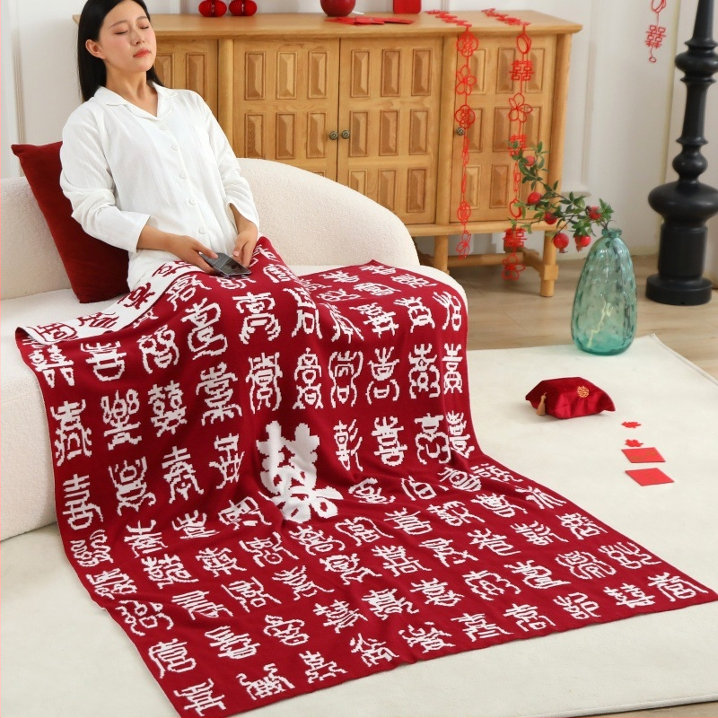 Dekoratyvinė pledė kaip dovana ilgaamžiškumui – iš bambukų pluošto ir modal core-spun siūlų, 1050 g, geometrinis raštas, šiuolaikinis stilius