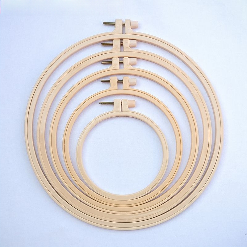 Körkörös keret keresztszemes hímzéshez bambusz imitációs dizájnnal, márka Scenery, anyag: műanyag lemez, hímzés típusa: keresztszemes, stílus Ming és Qing klasszikusok