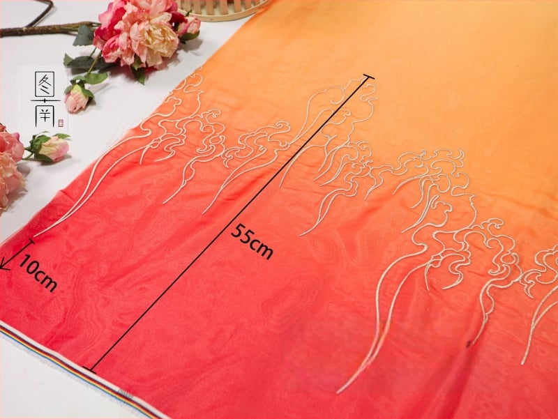 Siuvinėta Hanfu medžiaga su gradientine sunkia siuvinėjimo detale; Medžiaga: cheminė pluoštas; Panaudojimas: batai ir skrybėlės; Prekės ženklas: Kita