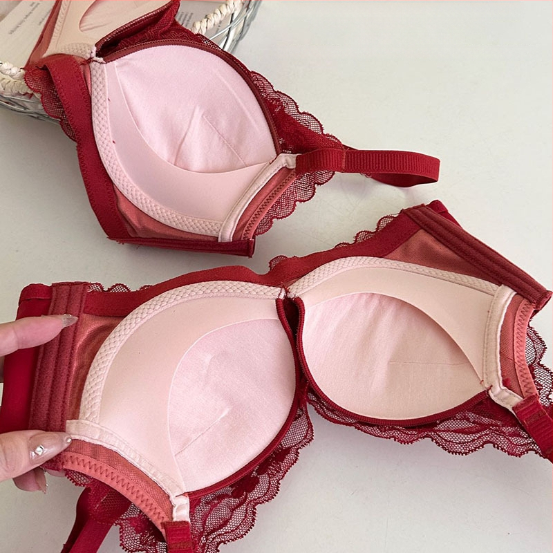 Bezvadu push-up krūšturis ar 3/4 kausu, mežģīņu apdare, neilona audums (formas krūšu kauss: augšdaļa plāna, apakšdaļa bieza)