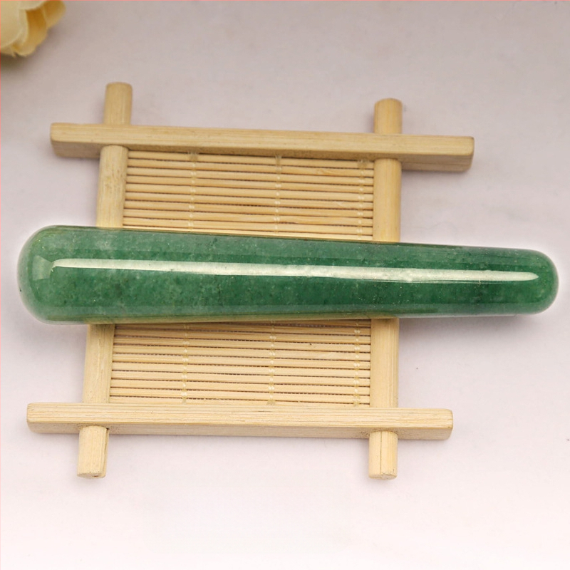 Širdies formos gua sha plokštė iš miltelinio kristalo veido masažui