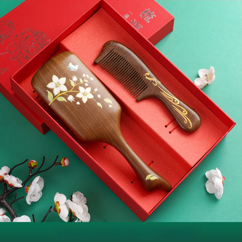 Koka ķemme ar santalkoka koku ar gaisa spilventiļu galvas ādas masāžai dāvanu kastē