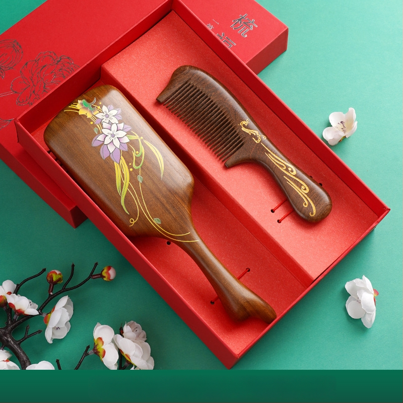 Koka ķemme ar santalkoka koku ar gaisa spilventiļu galvas ādas masāžai dāvanu kastē