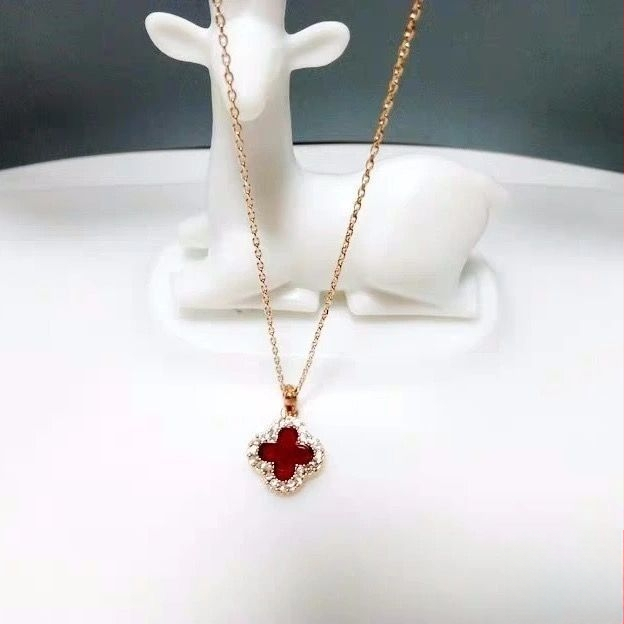 Висулка с лисица, ръчна изработка, природен стил, материал: друг, пролет 2025