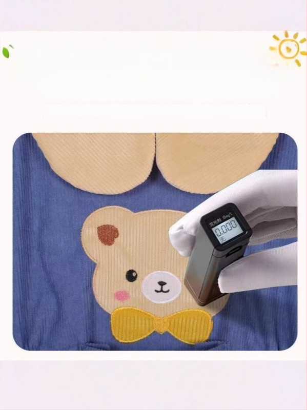 Bērnu rāpošanas kombinezonā ar snapkopām – garas piedurknes, corduroy audums un poliesteris, pavasaris‑rudens‑ziema, 3–8 gadu vecumam