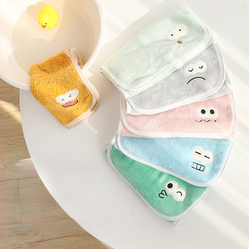 Sanli babatörölköző, szuperfinom rostból, hímzett, 50 g alatt