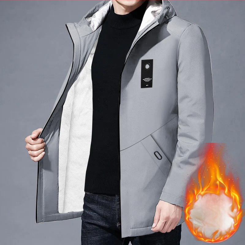 Paltis ar kapuci, stāvošā apkakle, priekšējais rāvējslēdzējs, biezs materiāls, poliestera odere