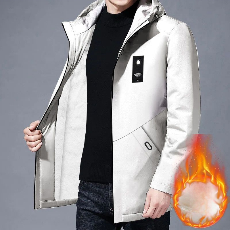 Paltis ar kapuci, stāvošā apkakle, priekšējais rāvējslēdzējs, biezs materiāls, poliestera odere