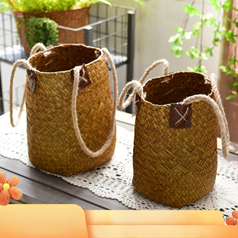 Rankomis pintas šiaudinės gėlių krepšelis su vazonėliu – kvėpuojantis, tvirtas, natūralus ratano-bambuko dizainas