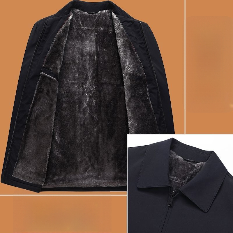 Téli pamut kabát fleece béléssel, vastított kivitel; elülső cipzár; rever gallér; középmagas hossz; idős férfiak számára