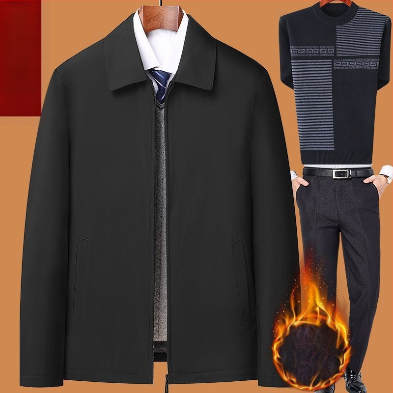 Téli pamut kabát fleece béléssel, vastított kivitel; elülső cipzár; rever gallér; középmagas hossz; idős férfiak számára