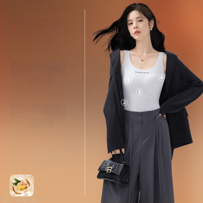 Sievietēm Ginger Essence Heattech term vestē ar iebūvētiem krūšu spilventiem, divpusēja pūkaina iekšiene, piemērota gan iekšējai, gan ārējai valkāšanai, svars 181–200 g/m2