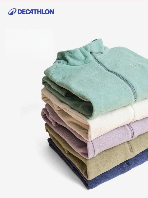 Decathlon flišu jaka ar svītrainu rakstu, audums: 100% kokvilna, oderes materiāls: poliesters, noņemama kapuce