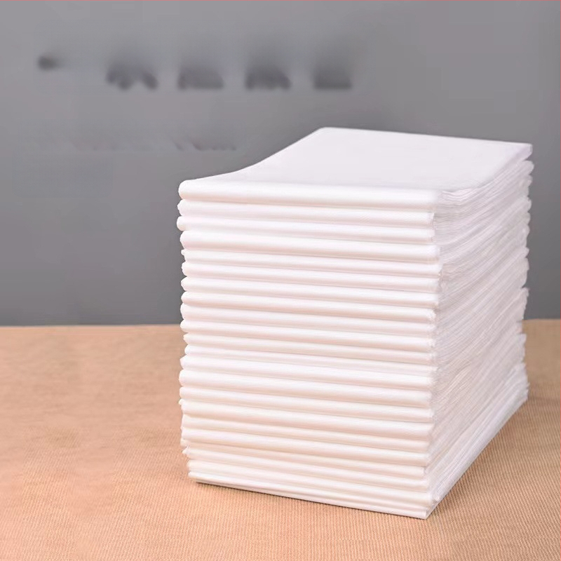 Kelioninis vienkartinis patalynės komplektas – keturių dalių rinkinys, SMS medžiaga, antklodės užvalkalas ir pagalvės užvalkalas