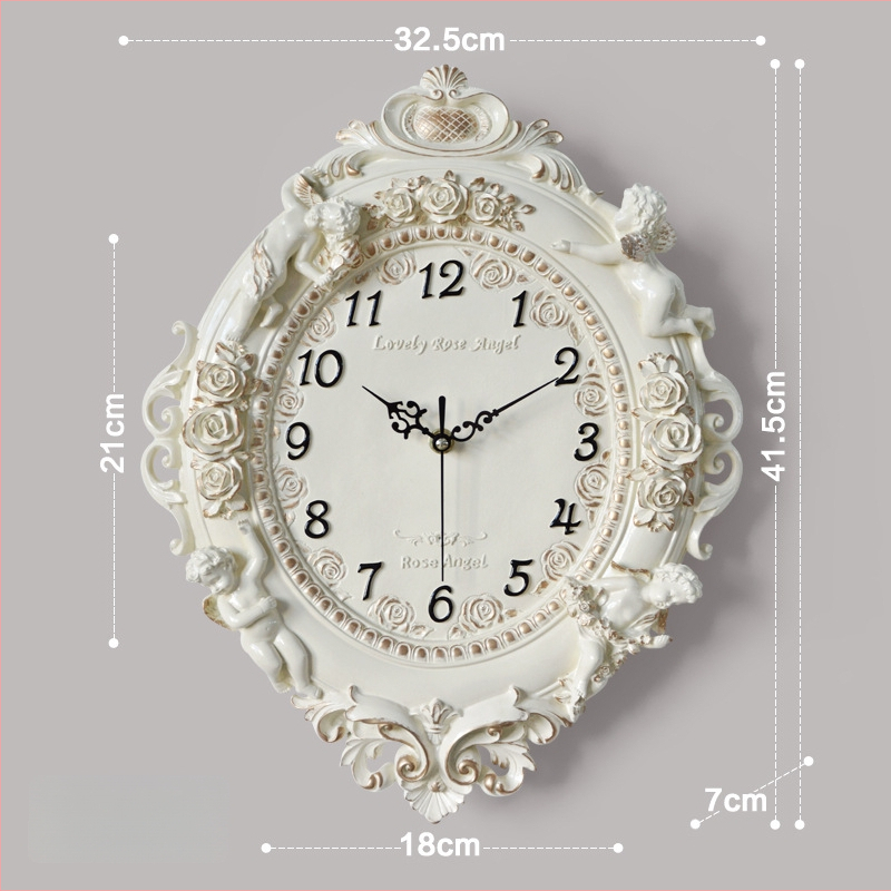 Fali óra, rombusz alakú, sweep másodperces mozgás, elemmel működő, gyantából készült