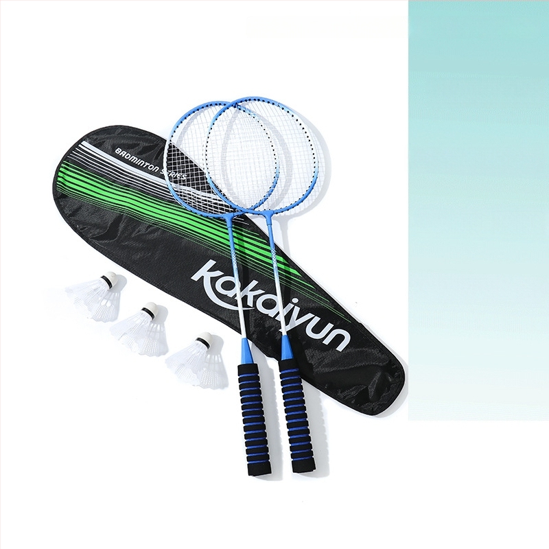 Badmintona rakete - rāmis no dzelzs sakausējuma, neilona stīgas, svars 95–100 g, roktura biezums G1, stieņa cietība ekstra cieta