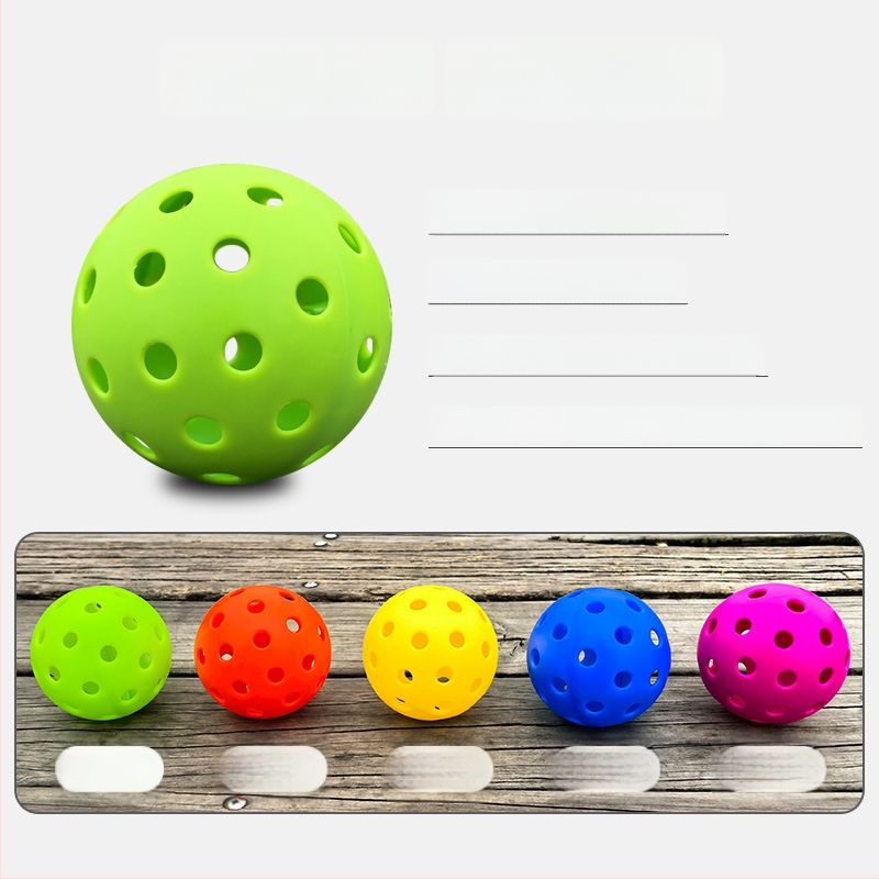 Viens spēlētājs pickleball treniņš ar 40 atverēm — komplekts ar auklu, PTE materiāls, ap 0,15 kg, iepakojums caurspīdīgā maisiņā