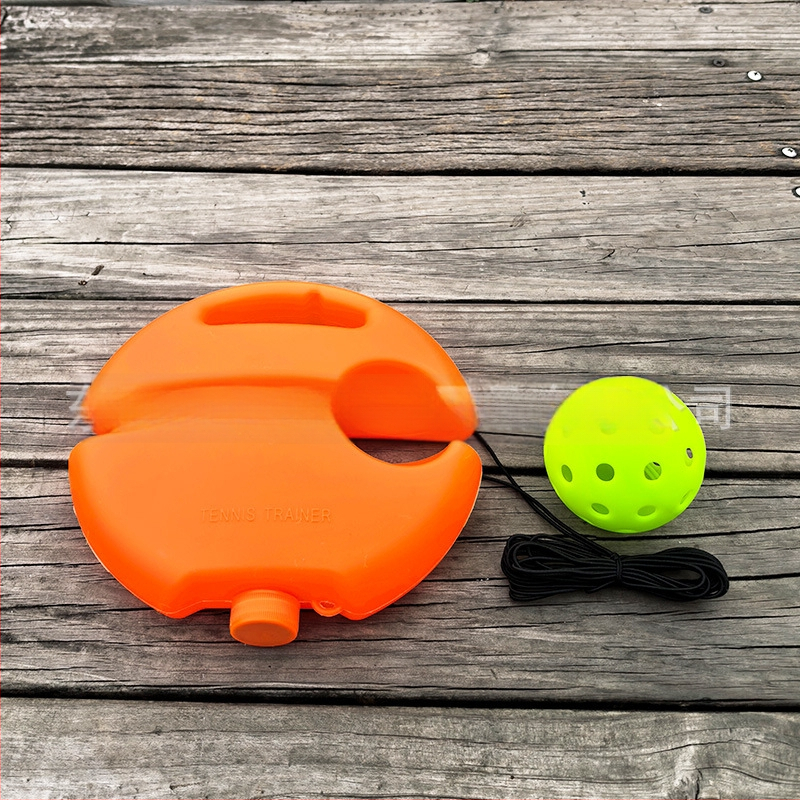 Viens spēlētājs pickleball treniņš ar 40 atverēm — komplekts ar auklu, PTE materiāls, ap 0,15 kg, iepakojums caurspīdīgā maisiņā