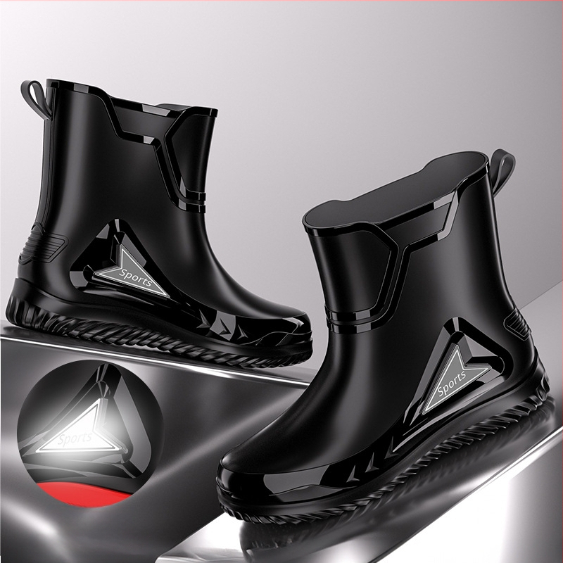 Vīriešu lietus zābaki ar PVC augšdaļu, vidēja caurules augstums, injekcijas veidota plastmasas zole, apaļa purns, piemērotas visām sezonām