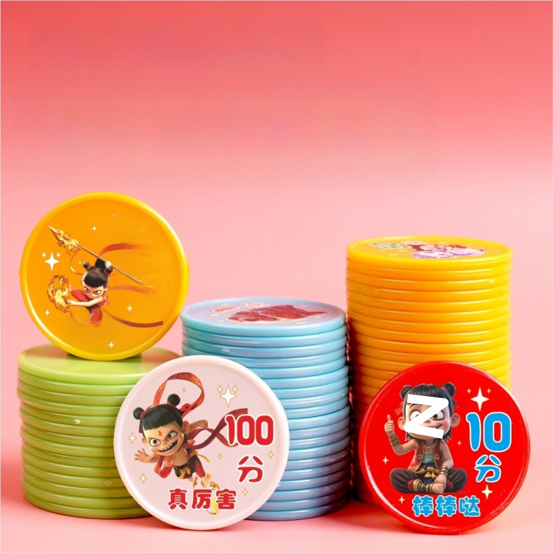 Plastikust mänguasemündid lastele — multikas pere teema, klassivahetuseks tokenid, melamiin