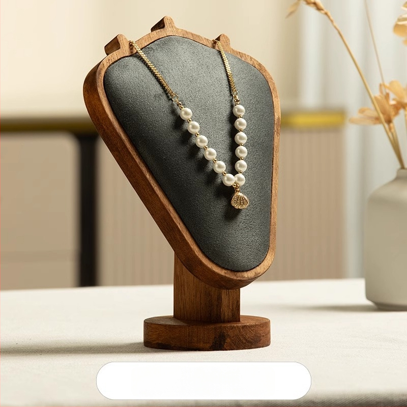 Riešutmedžio rašto kaklo papuošalų demonstravimo stovas – stalinis juvelyrikos ekspozicijos laikiklis, modernus minimalistinis stilius, 1 lygis