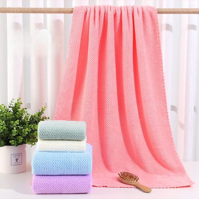 Kupaonski set ručnika od coral fleece, s motivom ananasa, visoke gustoće, debeli, upijajući i brzo se suši