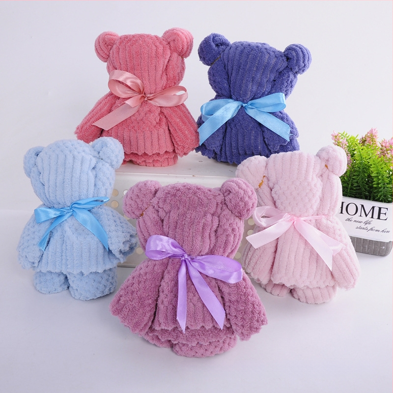 Dāvanu kastē ar mazmeitiņa formas dvieli – korāla fleece, apmēram 65 g, 32s combed yarn, ar logotipa pielāgošana, privāta zīme pieejama