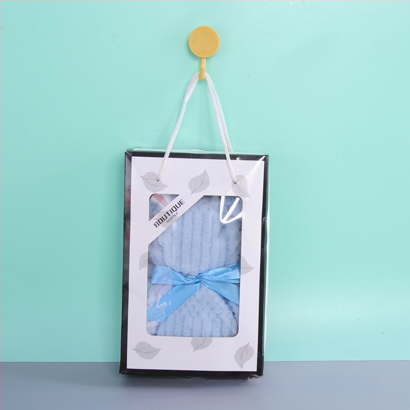 Dāvanu kastē ar mazmeitiņa formas dvieli – korāla fleece, apmēram 65 g, 32s combed yarn, ar logotipa pielāgošana, privāta zīme pieejama