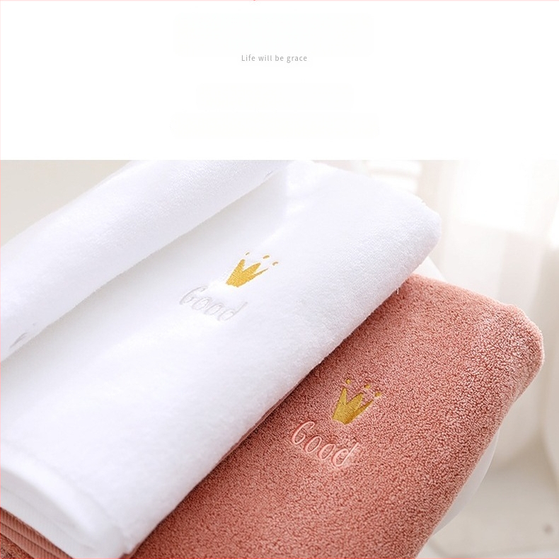 Pamut fürdőlepedő, 100% pamut, hímzett, tömege 500 g felett, sima szövés, 32s fonal, testreszabható hímzés