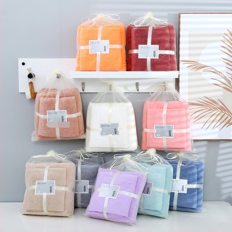 Dušas dvieļu komplekts ar korāla flīsu malu | 360 g/m², vājš griežams pavedums, vienkāršs audums, logotipa drukāšana pieejama