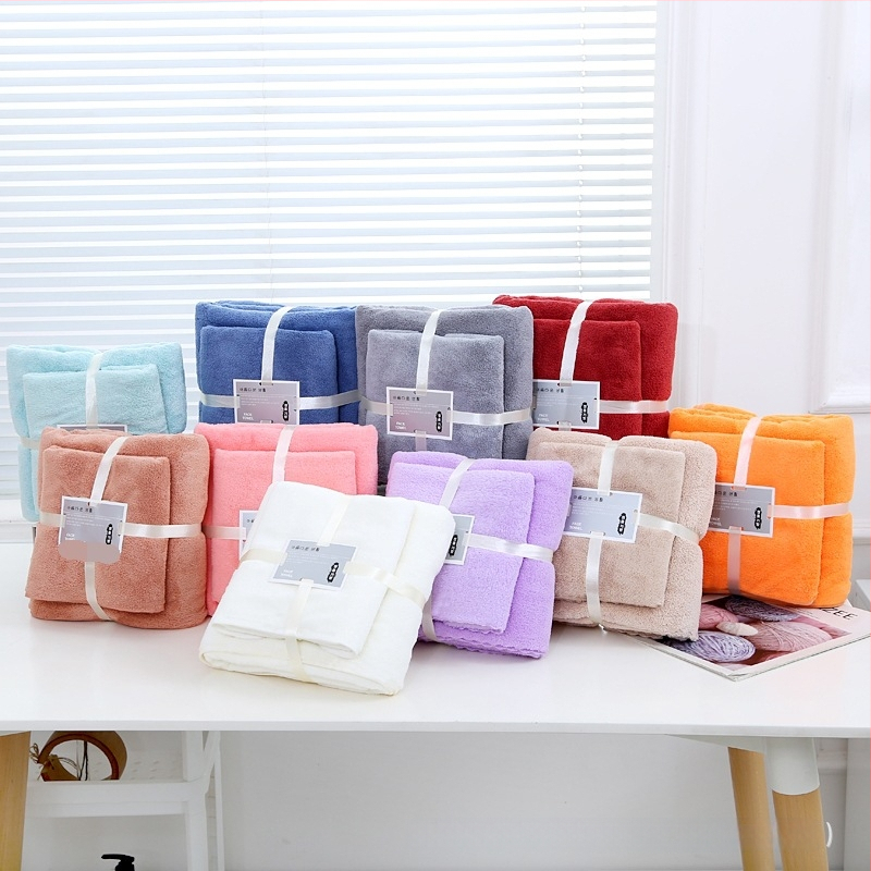 Dušas dvieļu komplekts ar korāla flīsu malu | 360 g/m², vājš griežams pavedums, vienkāršs audums, logotipa drukāšana pieejama