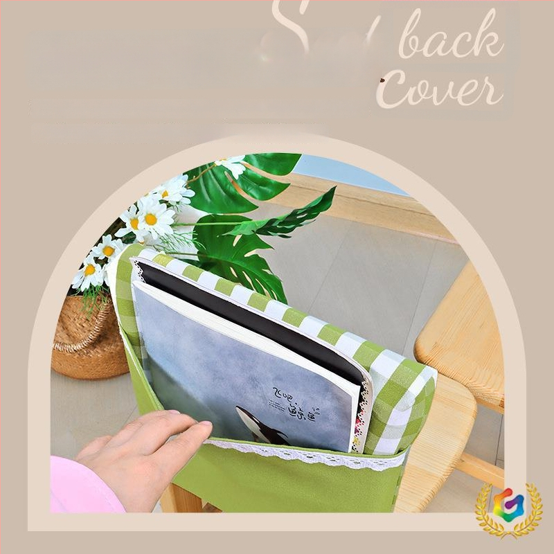 Bērnu krēsla muguras pārklājs – bieza rūtaina auduma, kvadrātveida forma, grāmatu uzglabāšanas kabata