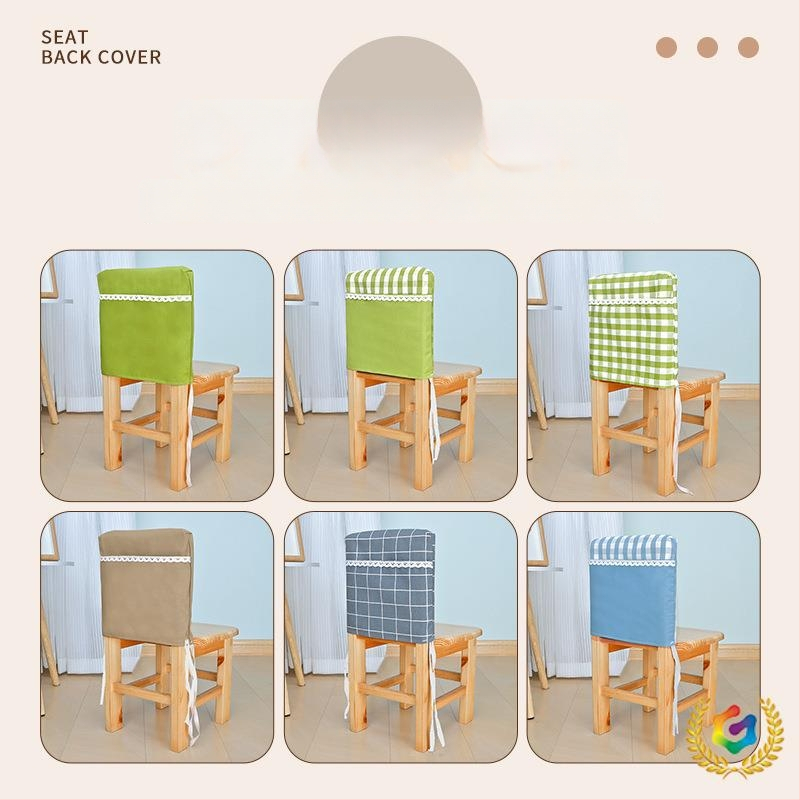 Bērnu krēsla muguras pārklājs – bieza rūtaina auduma, kvadrātveida forma, grāmatu uzglabāšanas kabata