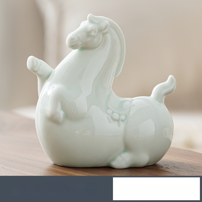 Keramikas virpuļzirgs dekors — radošs ponijs, mūsdienīgs minimālisma stils; Zīmols: Qianmeitang ceramics; Materiāls: keramika; Iepakojums: kartons