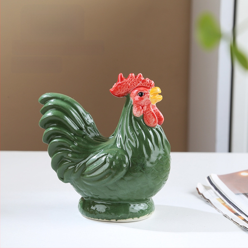 Porcelānas gaiļa figūra Feng Shui – Divpadsmit zodiaka dzīvnieku dekoratīvs priekšmets porcelānā, pastoral stilā piemērots dzīvojamai istabai vai gaiteņam